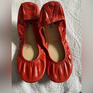 Storehouse flats size 10 crawfish red
